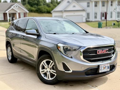 Gray 2020 GMC Terrain SLE