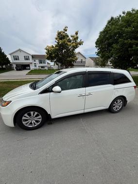 White 2014 Honda Odyssey EX