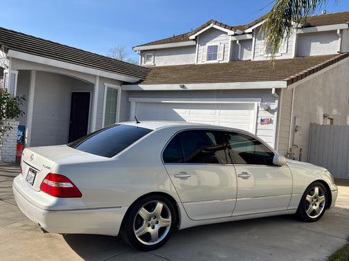 2005 Lexus LS 430 Base