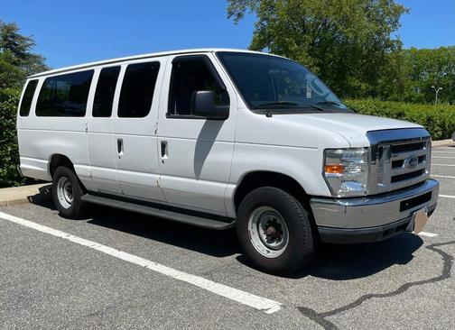 White 2011 Ford E350 Super Duty XLT