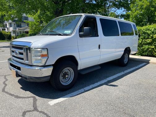 White 2011 Ford E350 Super Duty XLT