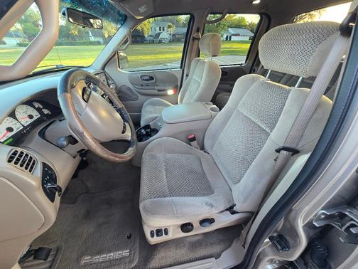 2001 Ford F-150 XLT SuperCrew