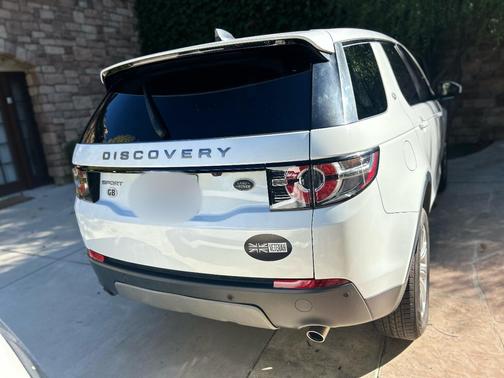 White 2017 Land Rover Discovery Sport SE