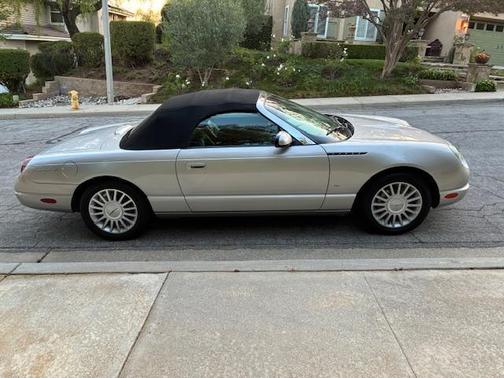 2004 Ford Thunderbird Deluxe