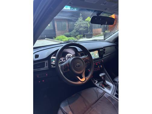 2017 Kia Niro LX