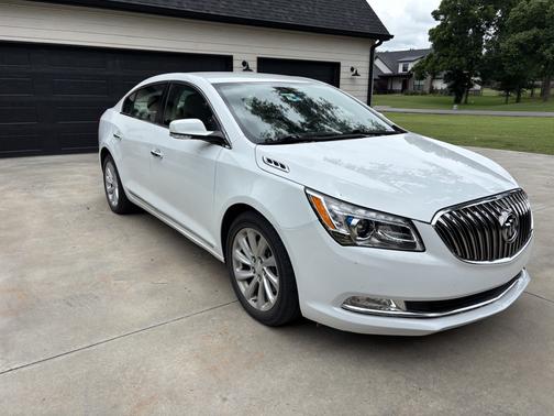 White 2016 Buick LaCrosse Leather