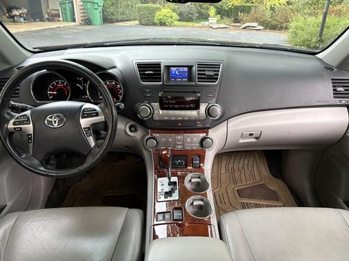 Red 2011 Toyota Highlander Limited