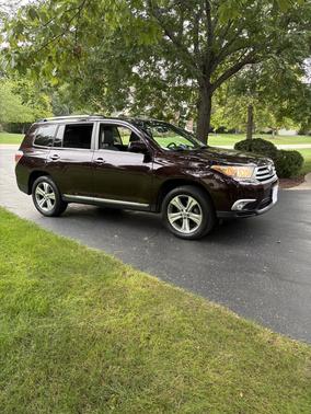Red 2011 Toyota Highlander Limited