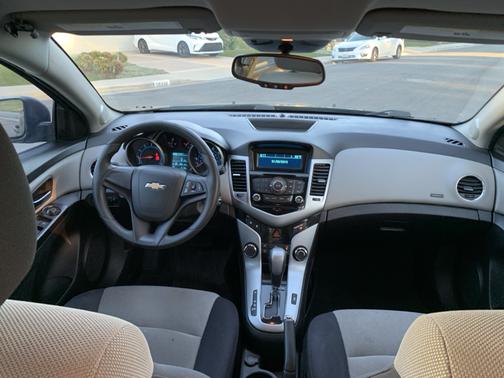Brown 2014 Chevrolet Cruze LS