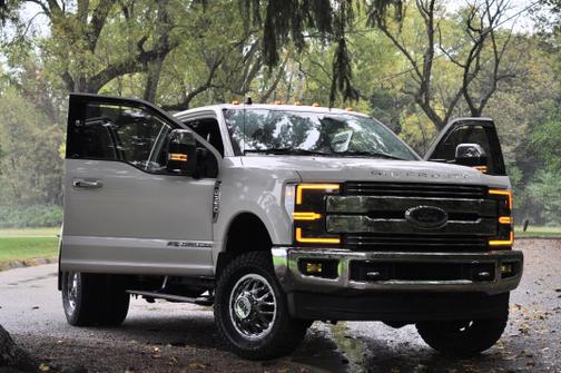 White 2019 Ford F-350 Lariat