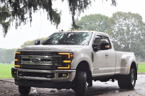 White 2019 Ford F-350 Lariat