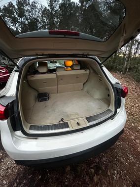 White 2009 INFINITI FX35 Base