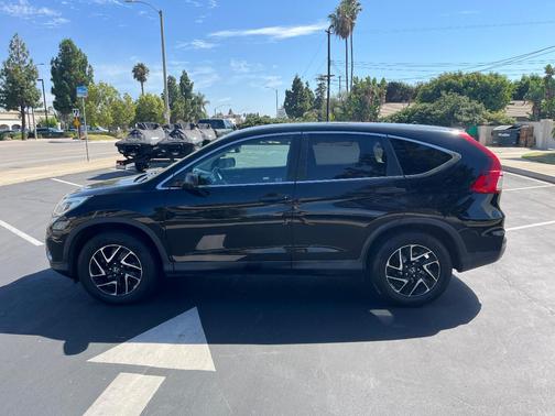 Black 2016 Honda CR-V SE