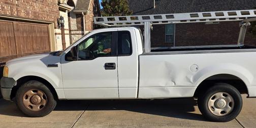 White 2005 Ford F-150 XL