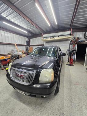 Black 2011 GMC Yukon Denali