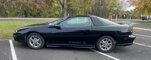 Black 2002 Chevrolet Camaro Base