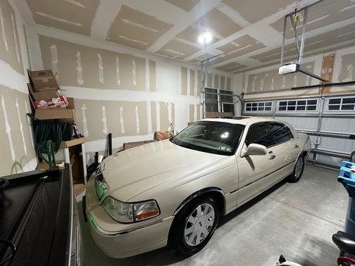 2003 Lincoln Town Car Cartier