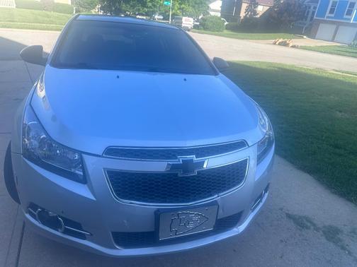 Silver 2011 Chevrolet Cruze LT
