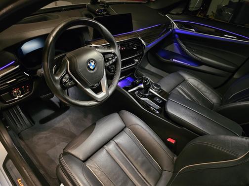 2020 BMW 540 i