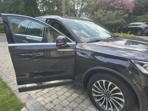 2023 Lincoln Aviator Standard AWD