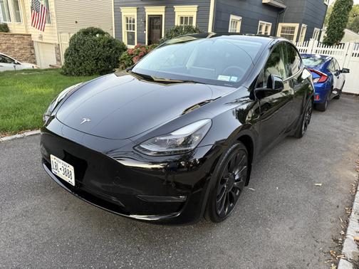 2023 Tesla Model Y Performance