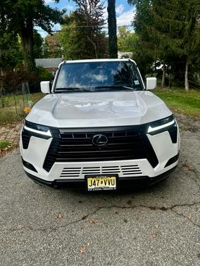 White 2025 Lexus GX 550 Premium+