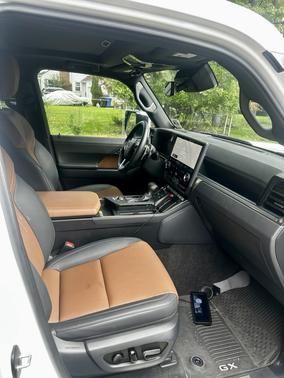 White 2025 Lexus GX 550 Premium+