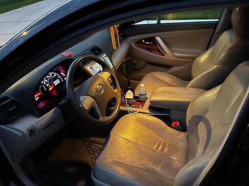 Black 2011 Toyota Camry XLE