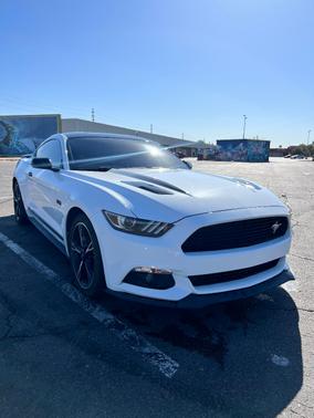 White 2016 Ford Mustang GT Premium