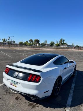 White 2016 Ford Mustang GT Premium