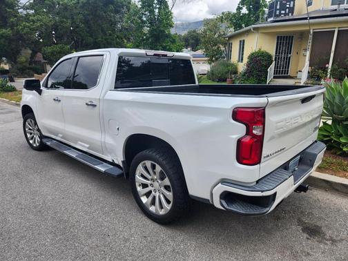 White 2019 Chevrolet Silverado 1500 High Country