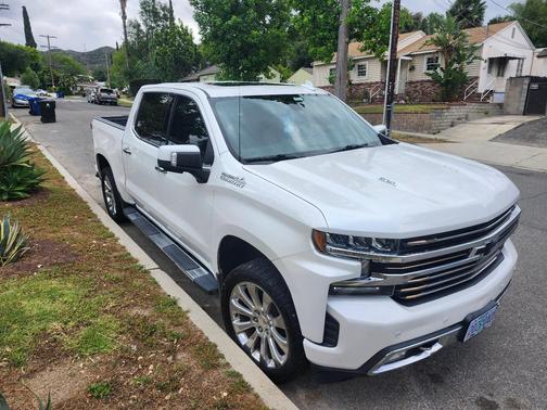 White 2019 Chevrolet Silverado 1500 High Country