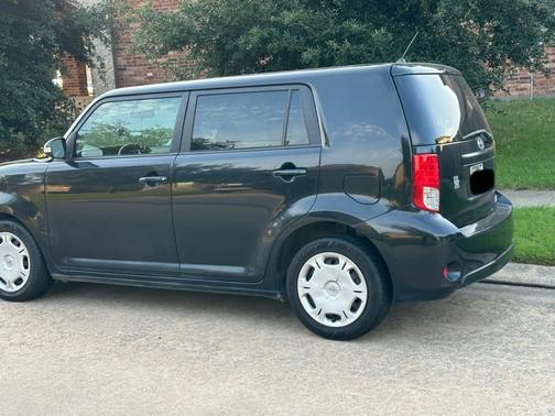 2013 Scion xB Base