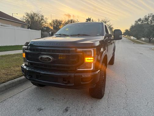 Black 2022 Ford F-250 Lariat