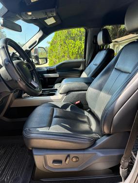 Black 2022 Ford F-250 Lariat