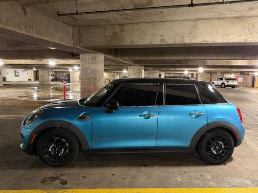 Blue 2016 MINI Hardtop Cooper