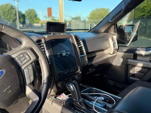 Red 2016 Ford F-150 XLT
