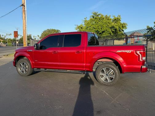 Red 2016 Ford F-150 XLT