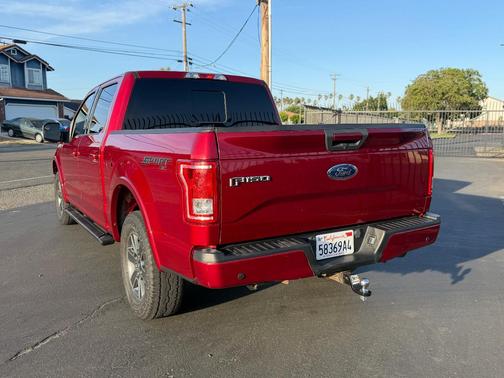 Red 2016 Ford F-150 XLT