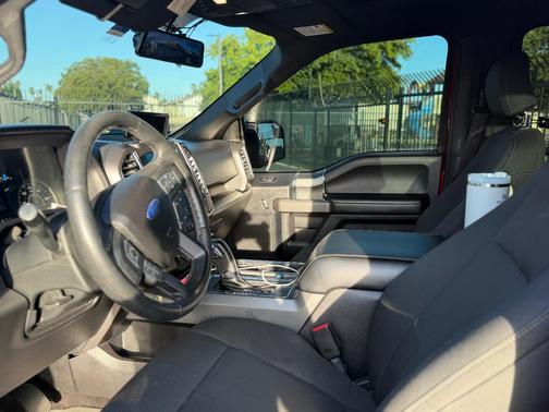Red 2016 Ford F-150 XLT