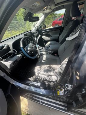 Blue 2022 Toyota Highlander Limited