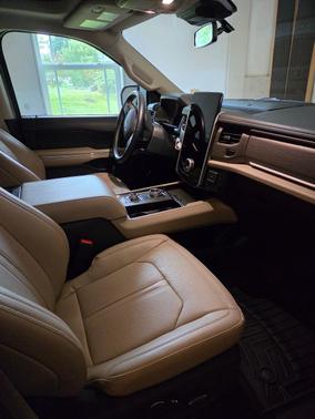 White 2022 Ford Expedition Max Limited