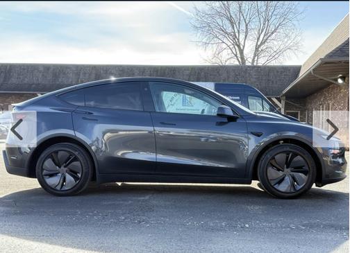 2026 Tesla Model Y Premium RWD