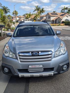 Blue 2013 Subaru Outback 2.5i Limited