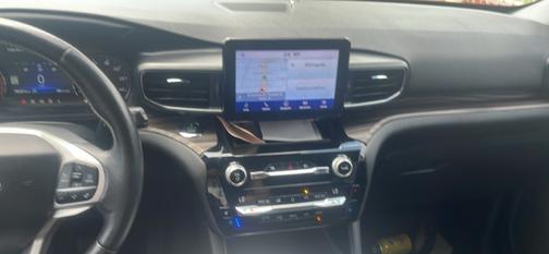 Black 2021 Ford Explorer Limited