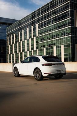 2020 Porsche Macan Turbo