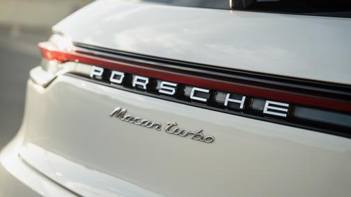 2020 Porsche Macan Turbo