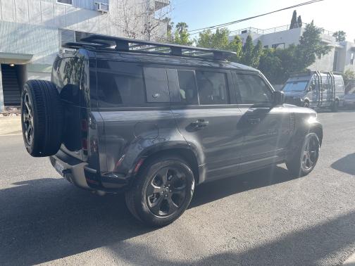 Photo 4 of 14 of 2022 Land Rover Defender X-Dynamic HSE