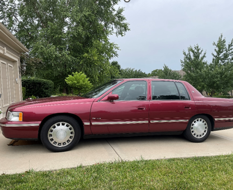 1998 Cadillac DeVille Base