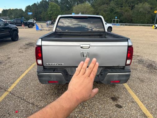 Gray 2017 Honda Ridgeline RTL